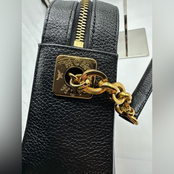 **Sale Alert ***EUC Vintage MCM made in Germany Black Crossbody with a dust bag - Picture 8 of 16